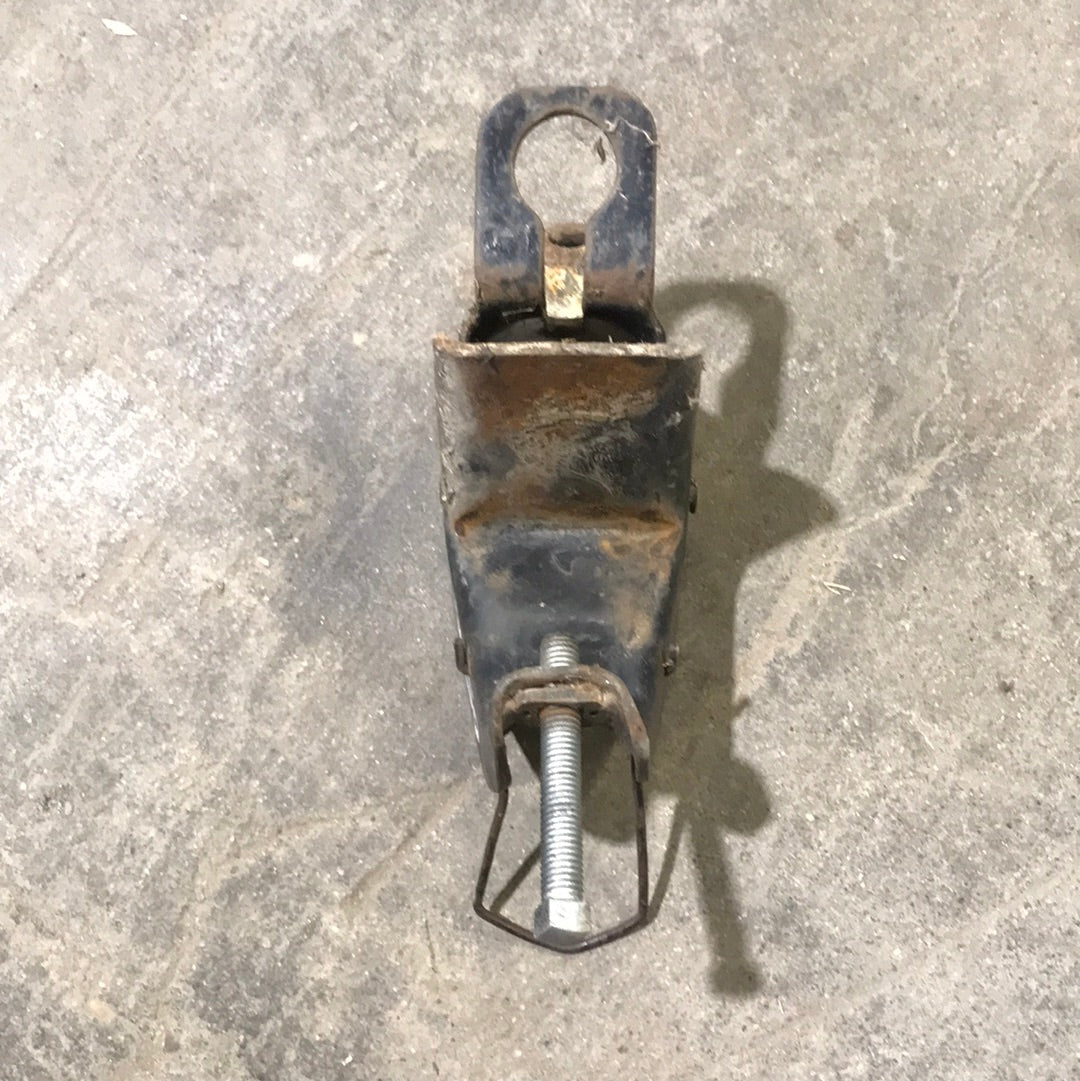 Used Weight Distribution Hook Up Bracket