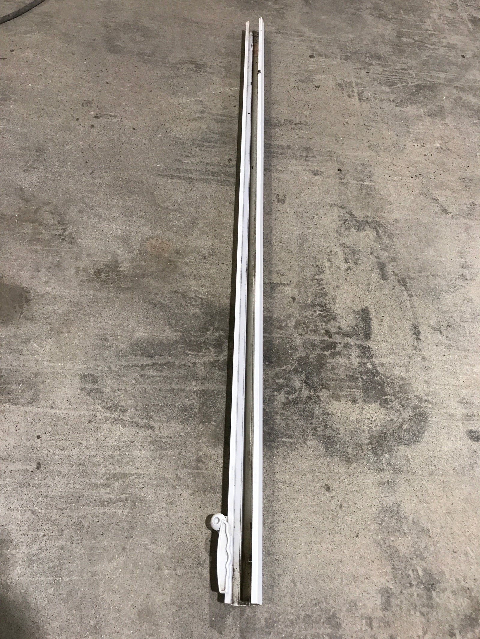 Used Dometic Sunchaser II Tall Main Arm Assembly, Polar White - 3310792043 / 3310792.118B