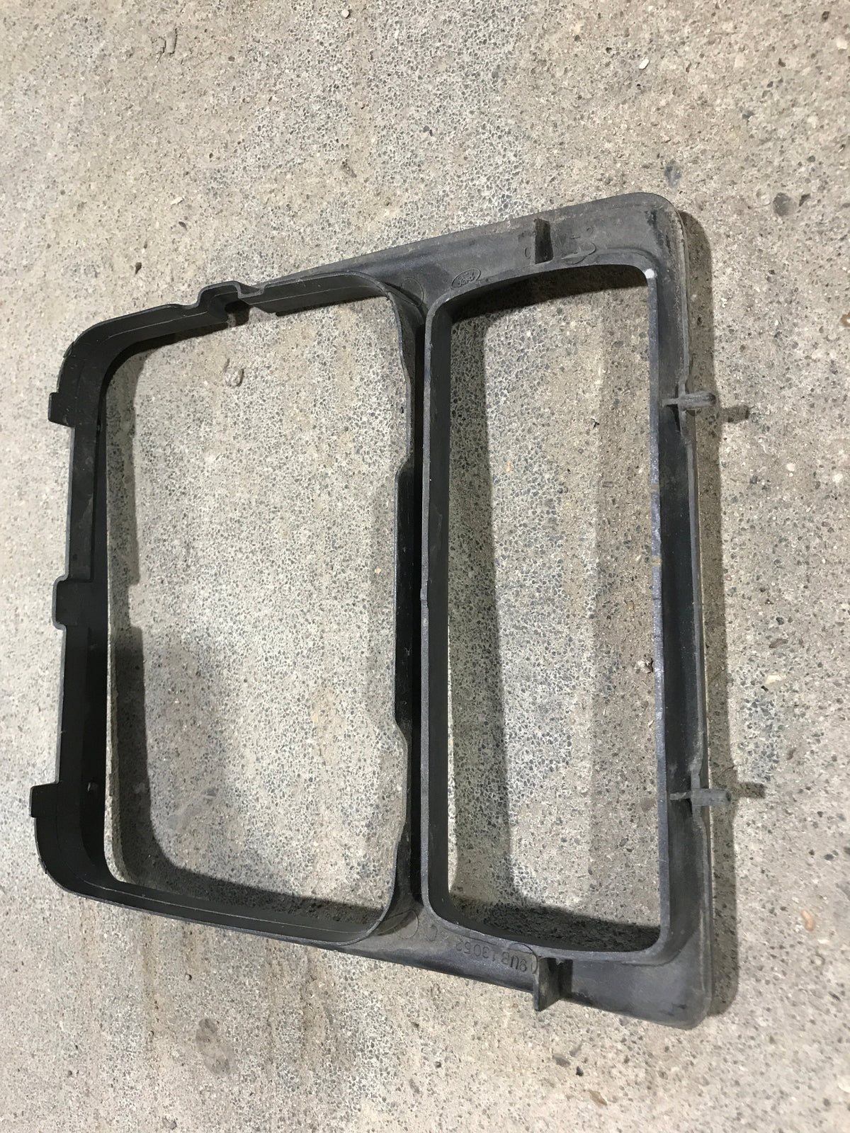 Used 1989 Ford Class C Headlight Housing - Drivers side