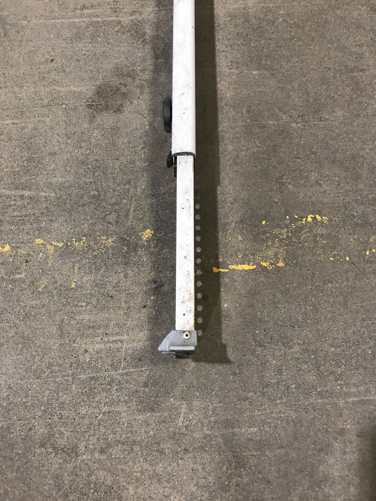 Used Dometic / A&E 8500 Awning Single Manual Arm
