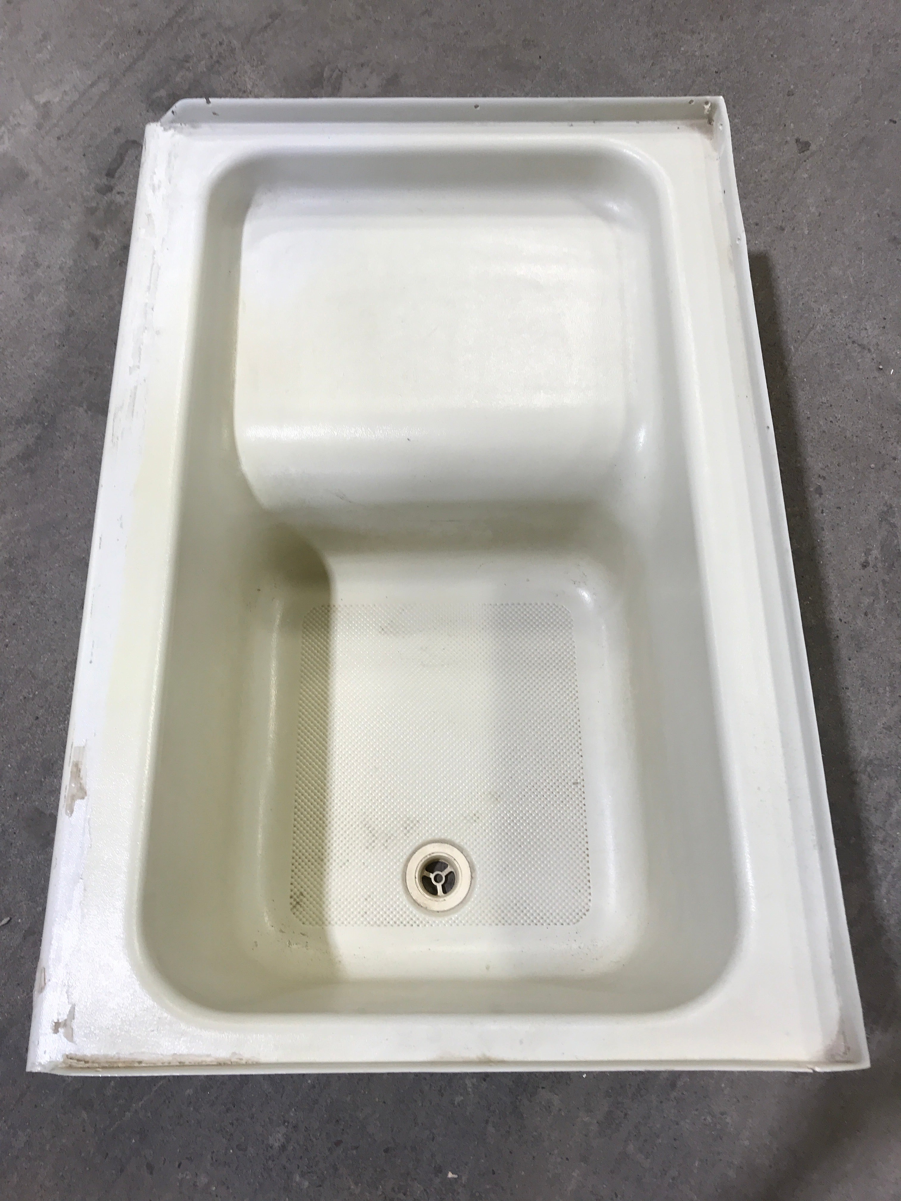 Used RV Step Bath Tub 36” x 24” - Right Hand Drain