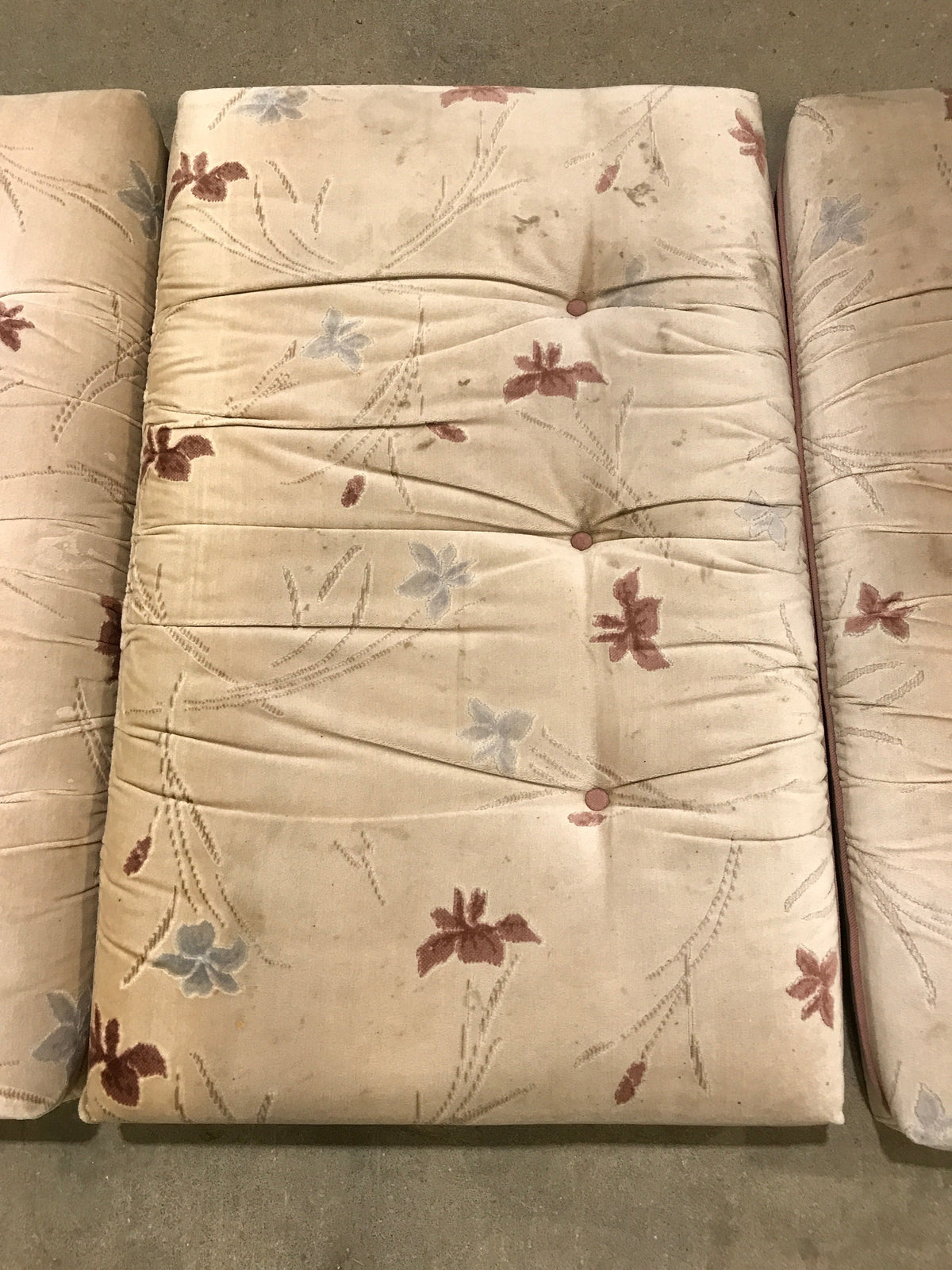 Used Dinette Cushion Set- 4 piece | 2 @ 40