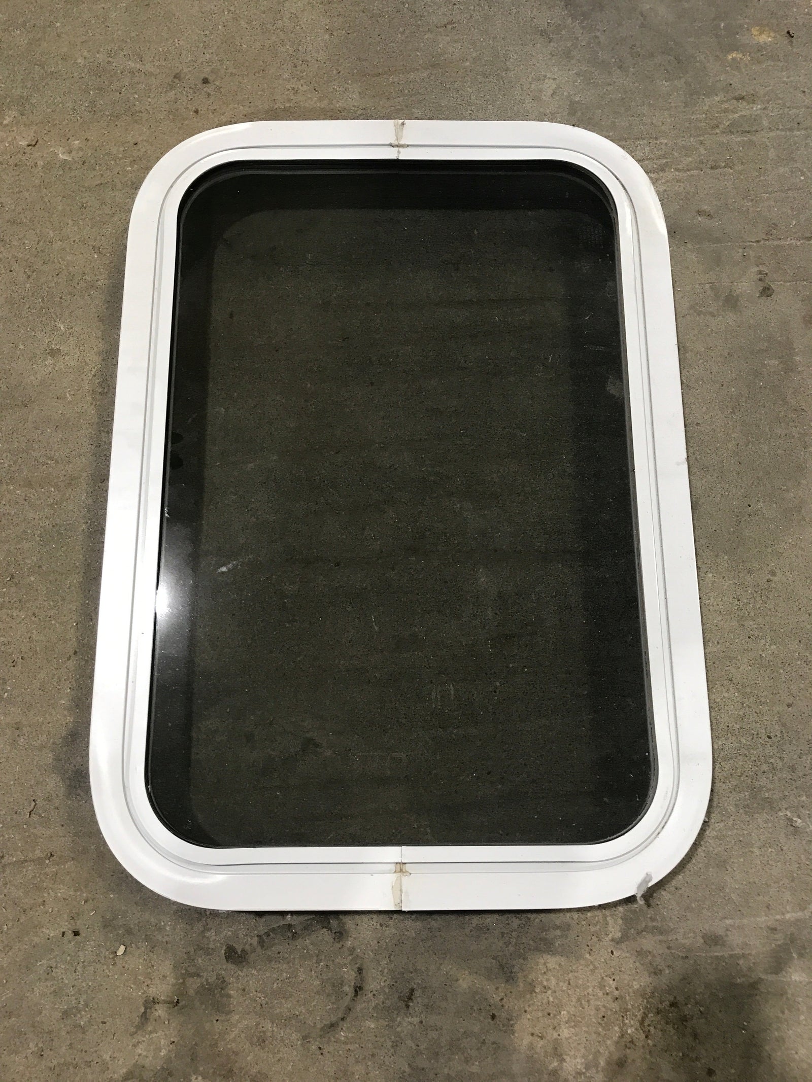Used White Radius Non Opening Window : 24