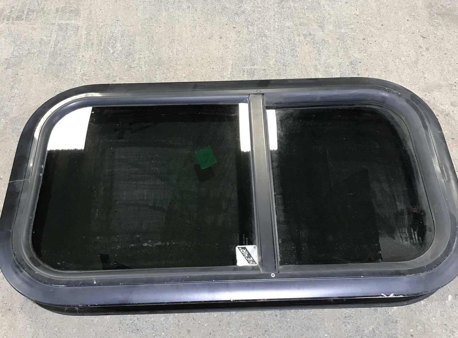 Black Radius Opening Window : 21 1/4
