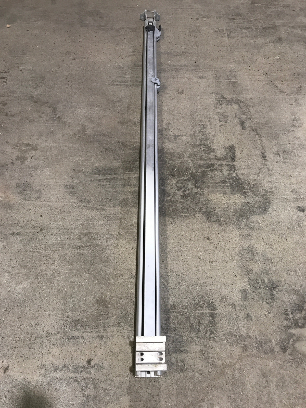 Used Dometic / A&E 8500 Awning Single Manual Arm - 73