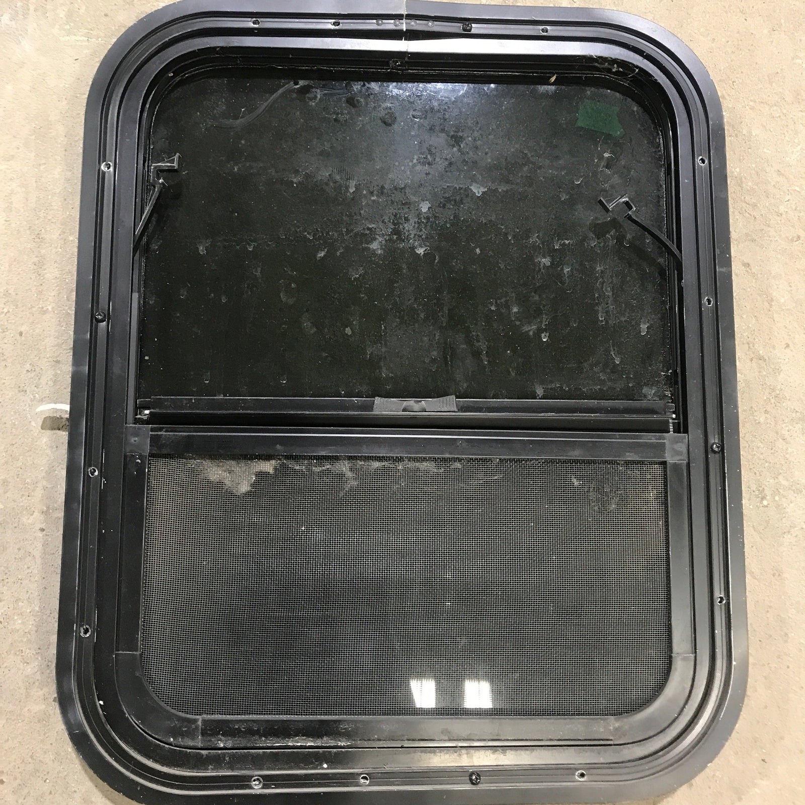 Used Black Radius Opening Window : 21.5