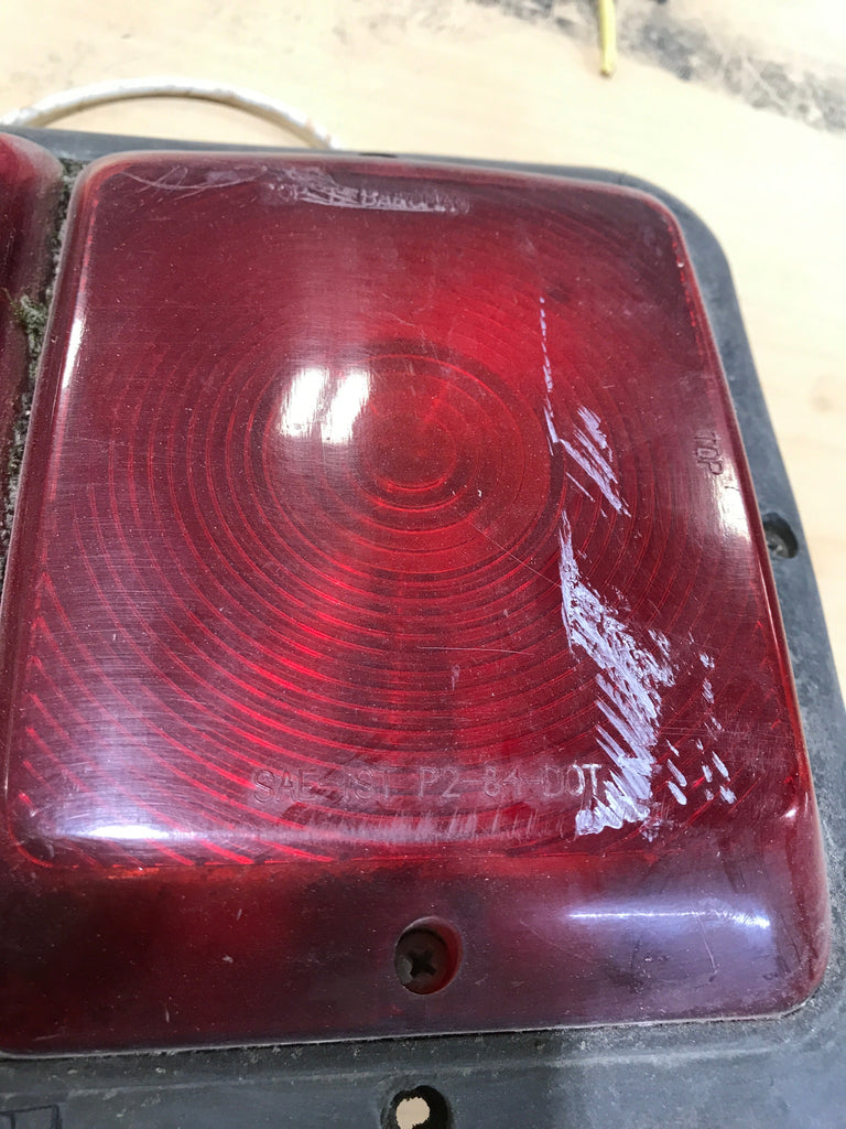 Used RV Tail Light Assembly- Bargman SAE IST P2 84 DOT