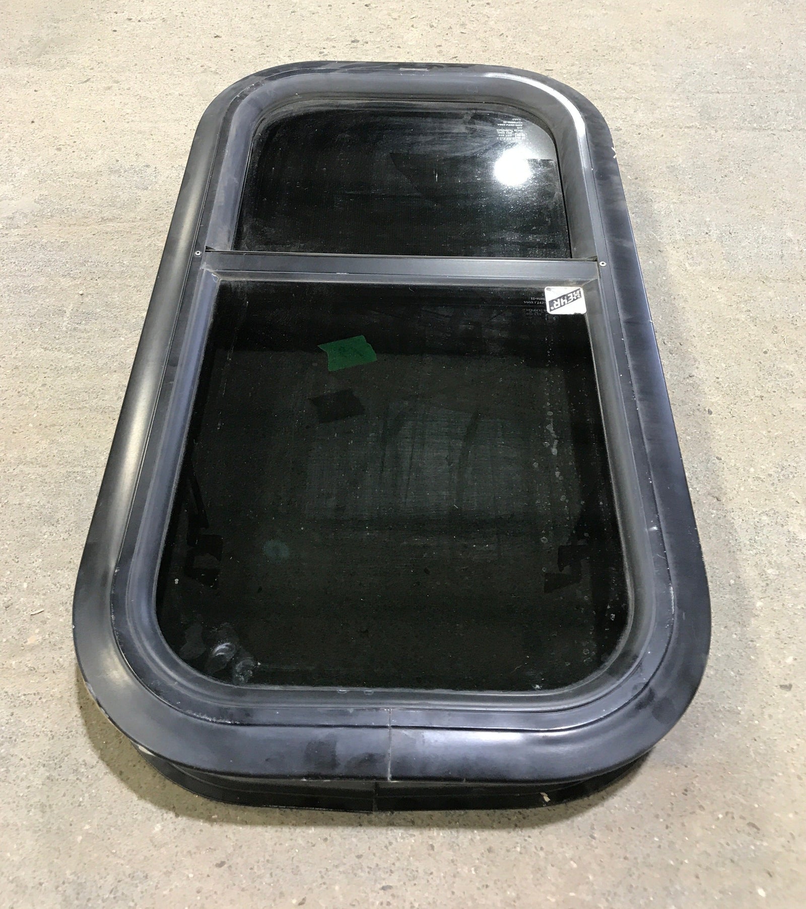 Black Radius Opening Window : 21 1/4