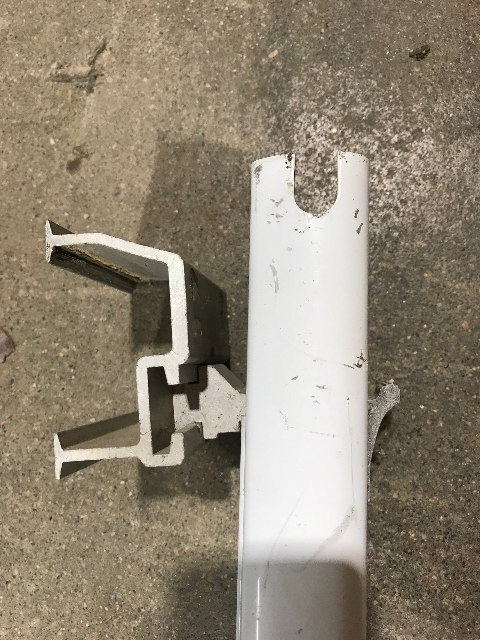Used Dometic / A&E 8500 Awning Single Manual Arm