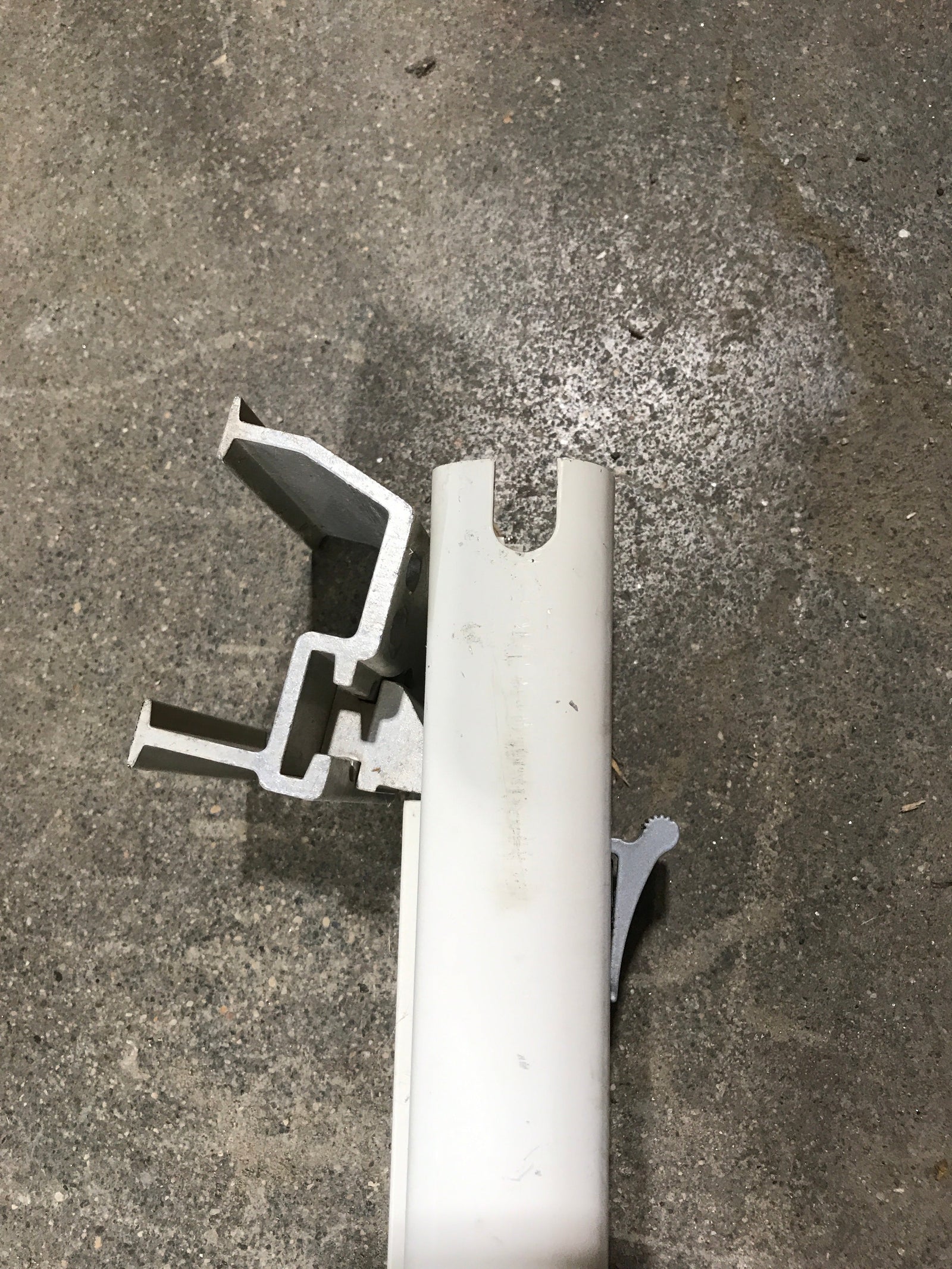Used Dometic / A&E 8500 Awning Single Manual Arm