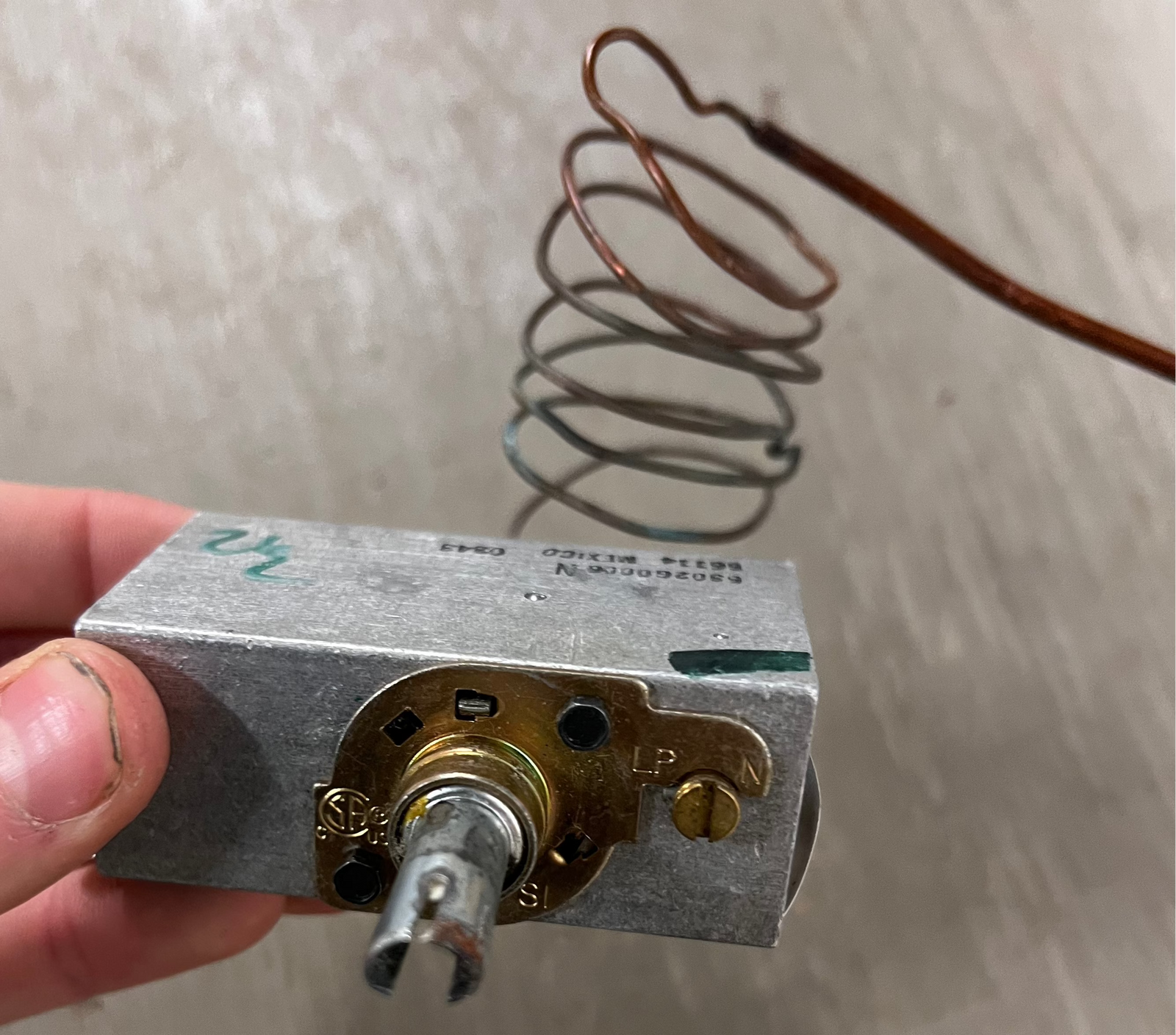 Atwood / Wedgewood Stove Oven Control Thermostat 56116 - Young Farts RV Parts