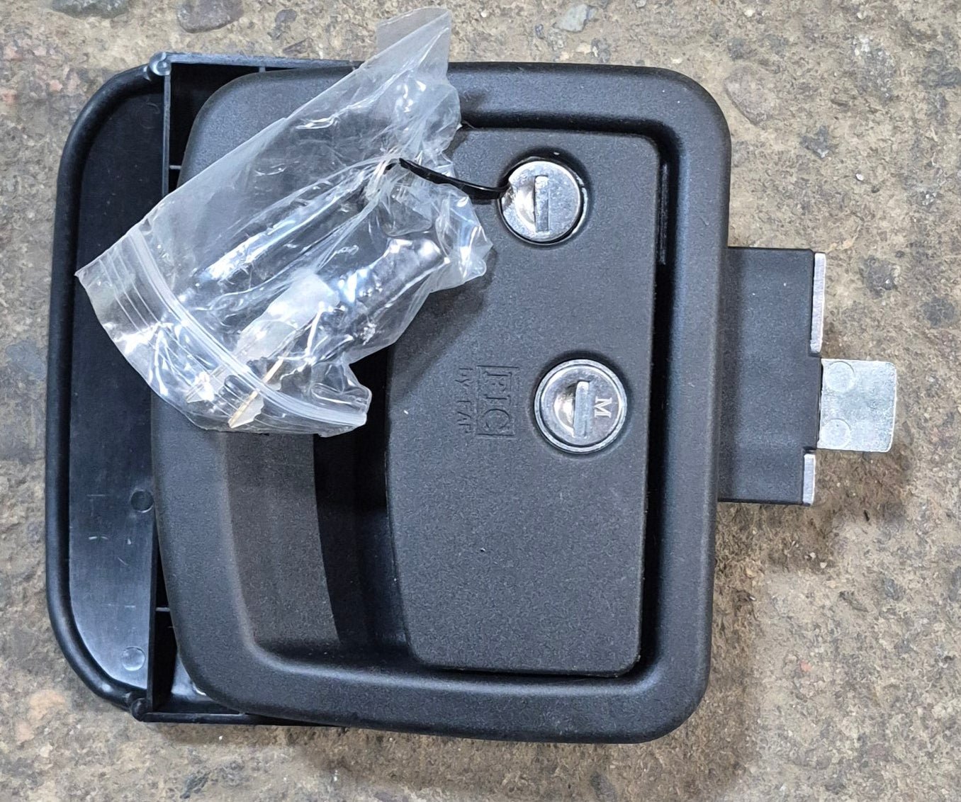 FIC Leonardo Travel Trailer Lock - Young Farts RV Parts