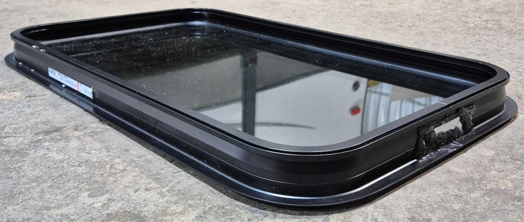 NEW Lippert V000398586 18" W x 30" H Vertical RV Non - Opening Window - Young Farts RV Parts