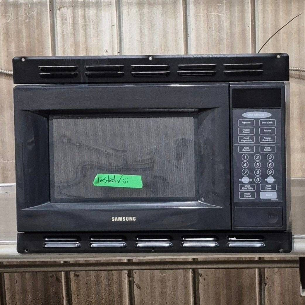 Used Samsung RV Microwave, 20 3/8" x 13 1/4" x 13 1/2" - MR5483G - Microwaves