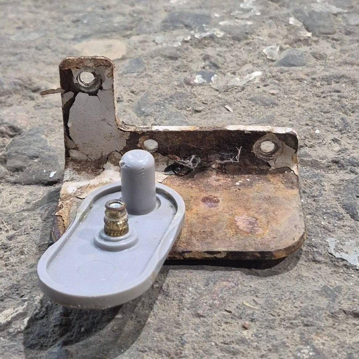 Used Norcold Fridge Door Hinge, Top Left, Bottom Right, Beige - 620188 - Fridge Door Hardware
