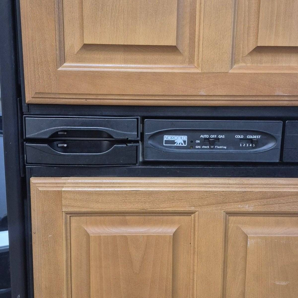 Used Complete Norcold Fridge, 2-Way - N811 - Photo 2