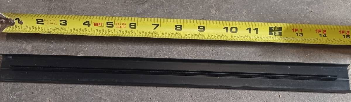 Used Norcold Norcold 623943 Upper Refrigerator Door Panel Retainer - Photo 2