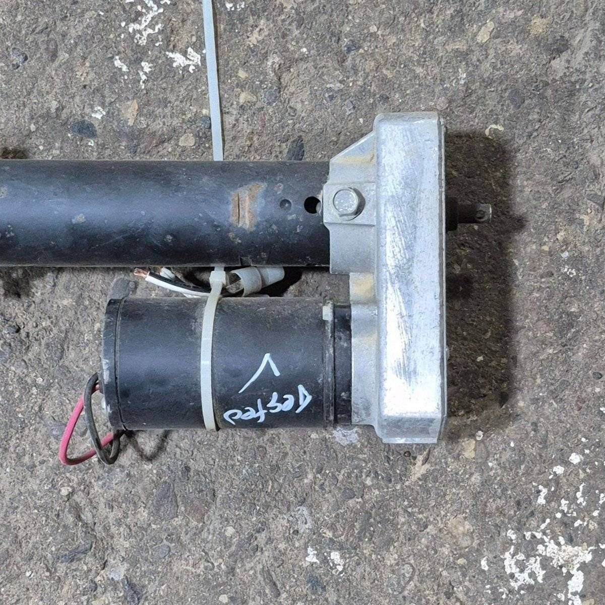 Used Lippert Slide Out Motor With 40" Actuator, 18:1 - 168956 , 8532-18HT - Photo 2