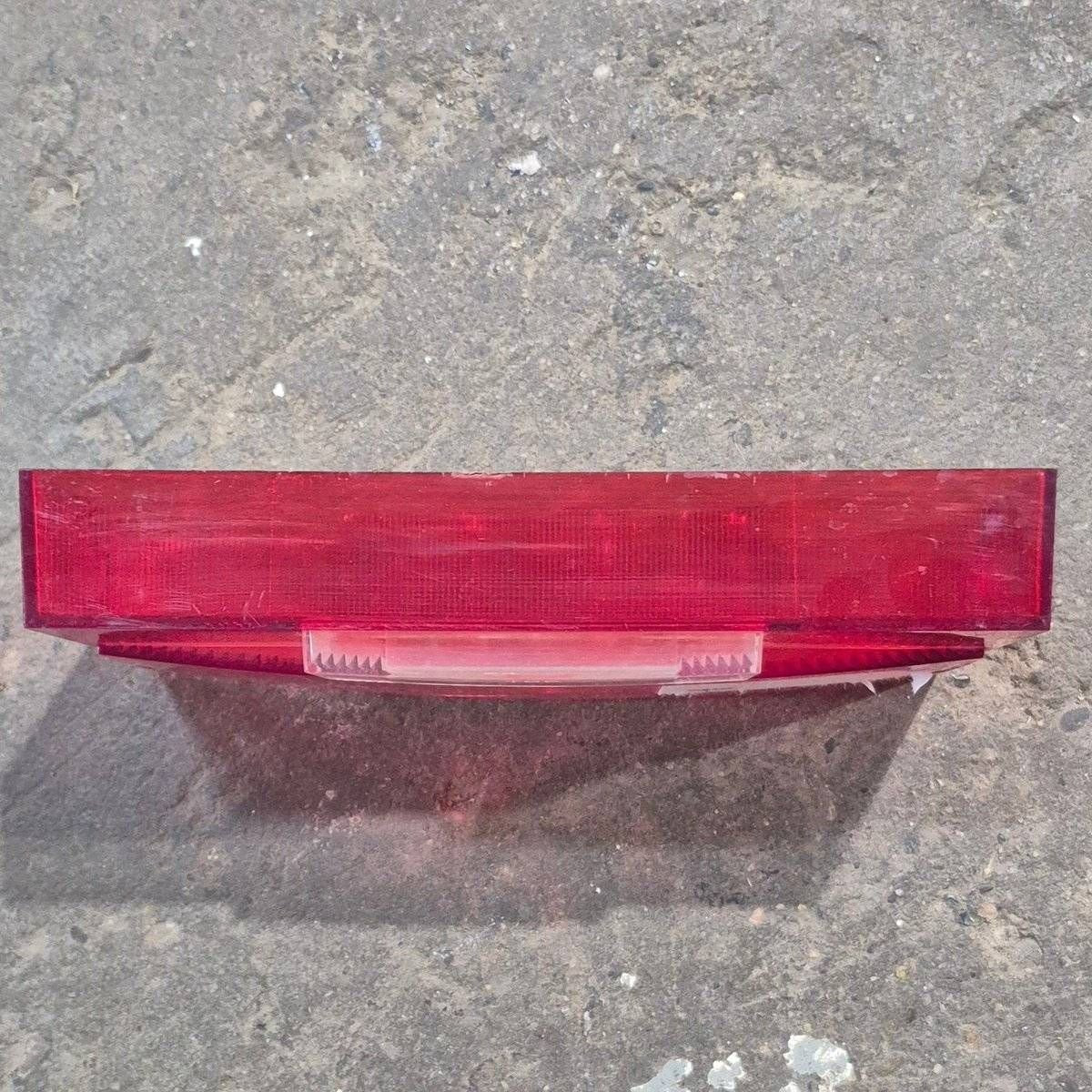 Used Reflect-O-Lite Tail Light Replacement Lens - SAE-AILRST-73 D.O.T. , No. 910-950 - Photo 2