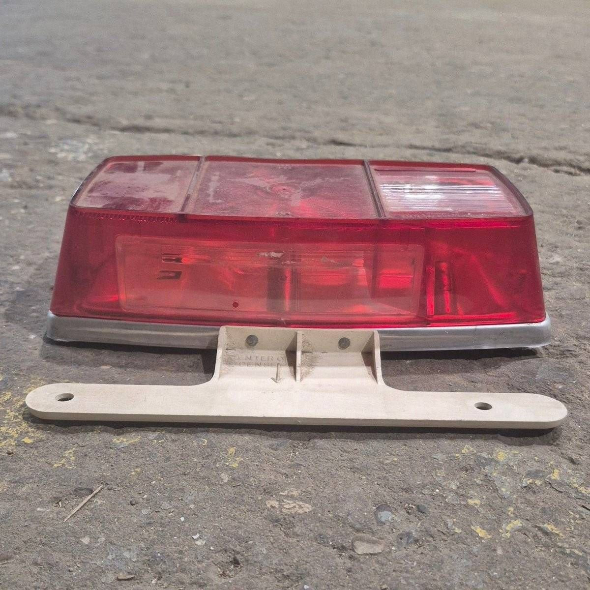 Used Miro-Flex RV Tail Light Assembly, With License Plate Bracket,  10 1/8" X 7" X 2 3/4" - 340 - Photo 2