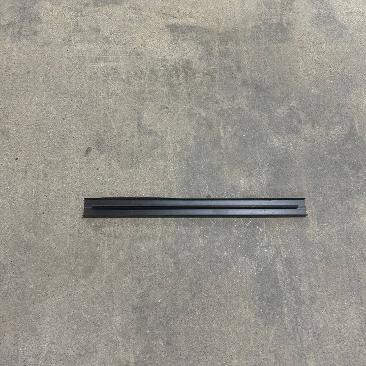 Used Norcold Upper Black Retainer Panel 619558 - Photo 2
