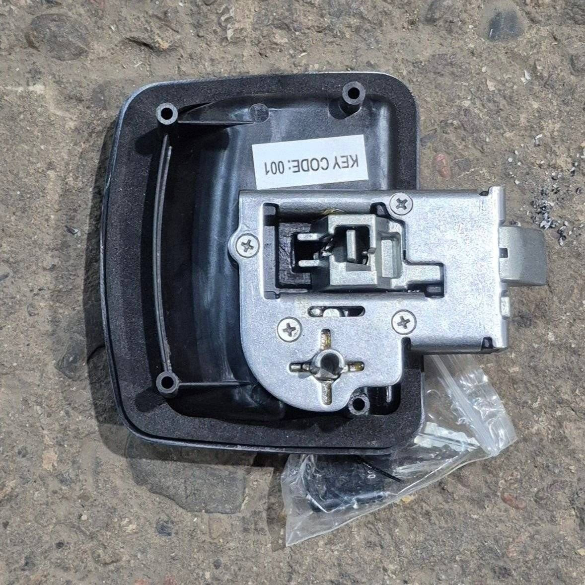 Used FIC Entry Door Lock Faceplate, With Deadbolt, Black - Leonardo - Photo 2