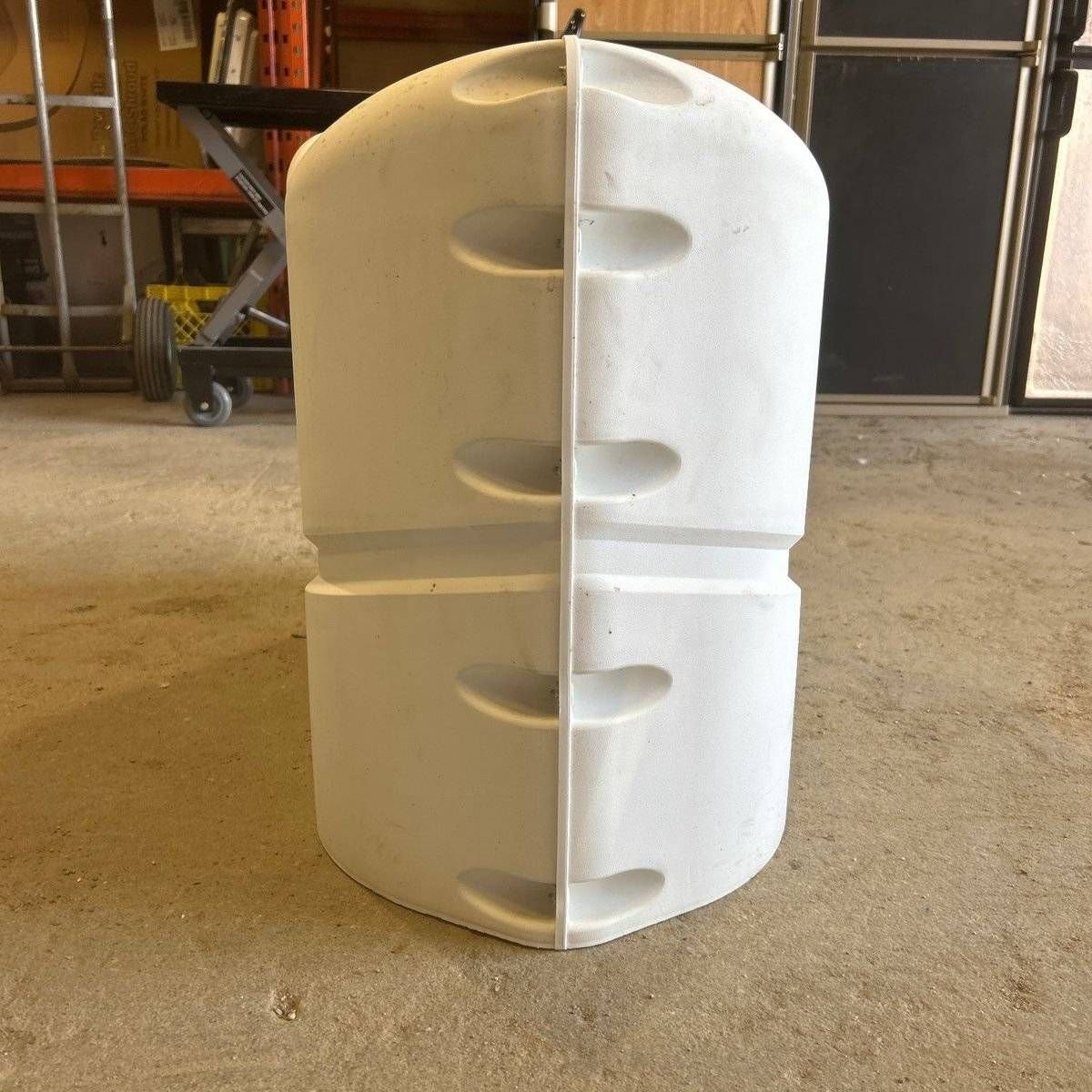 Used Propane Tank Cover - (Fits 30 LB Steel Double Tank) - Photo 2