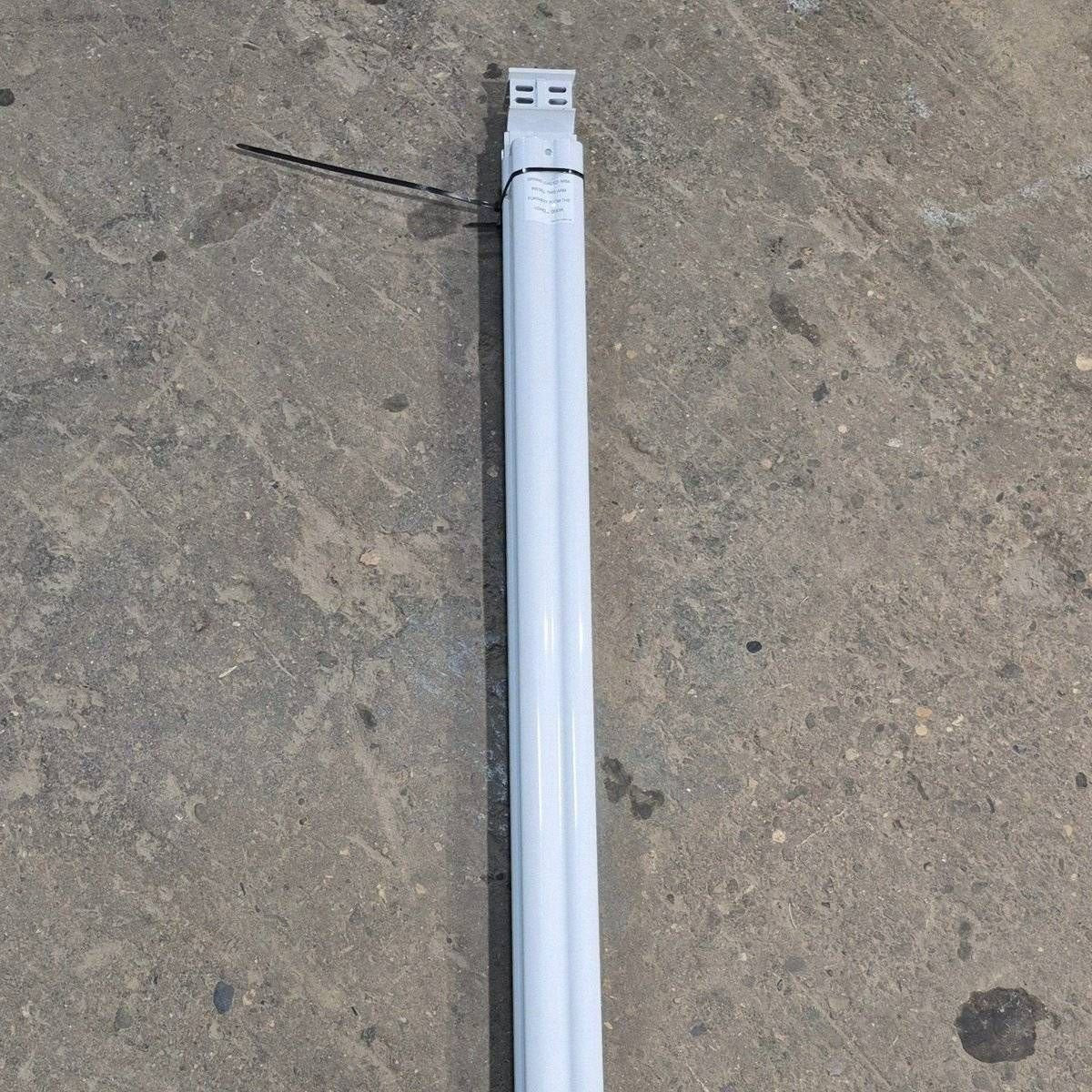 Used Dometic Awning Arm, Idler (Rear) Non-Powered, White, 65 1/2" - WeatherPro , 8551002.400B - Photo 2