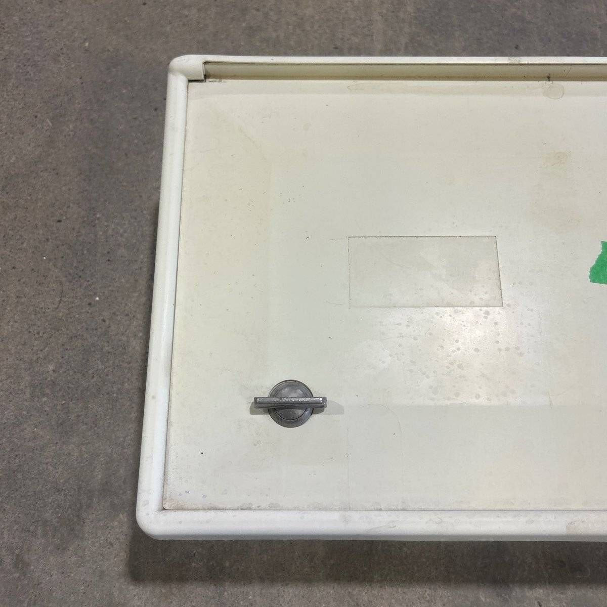 Used Outdoor Shower with base - 16.0 X 7.75 X 4.0 - Photo 2