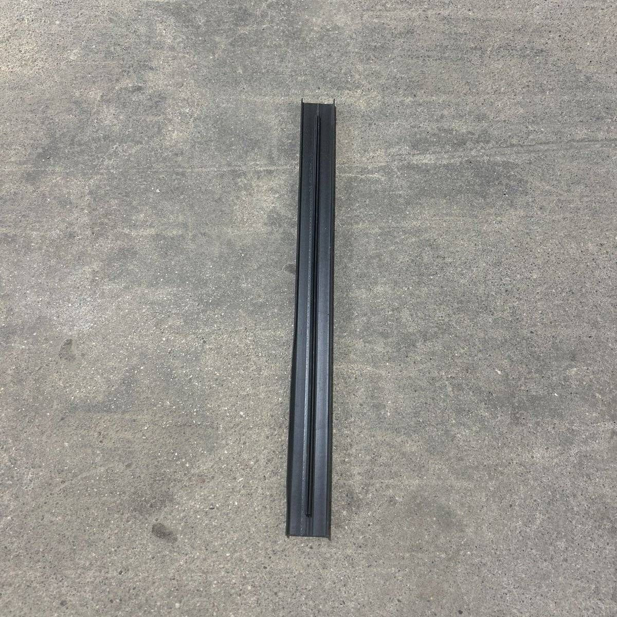 Used Norcold Upper Black Retainer Panel 619558 - Photo 3