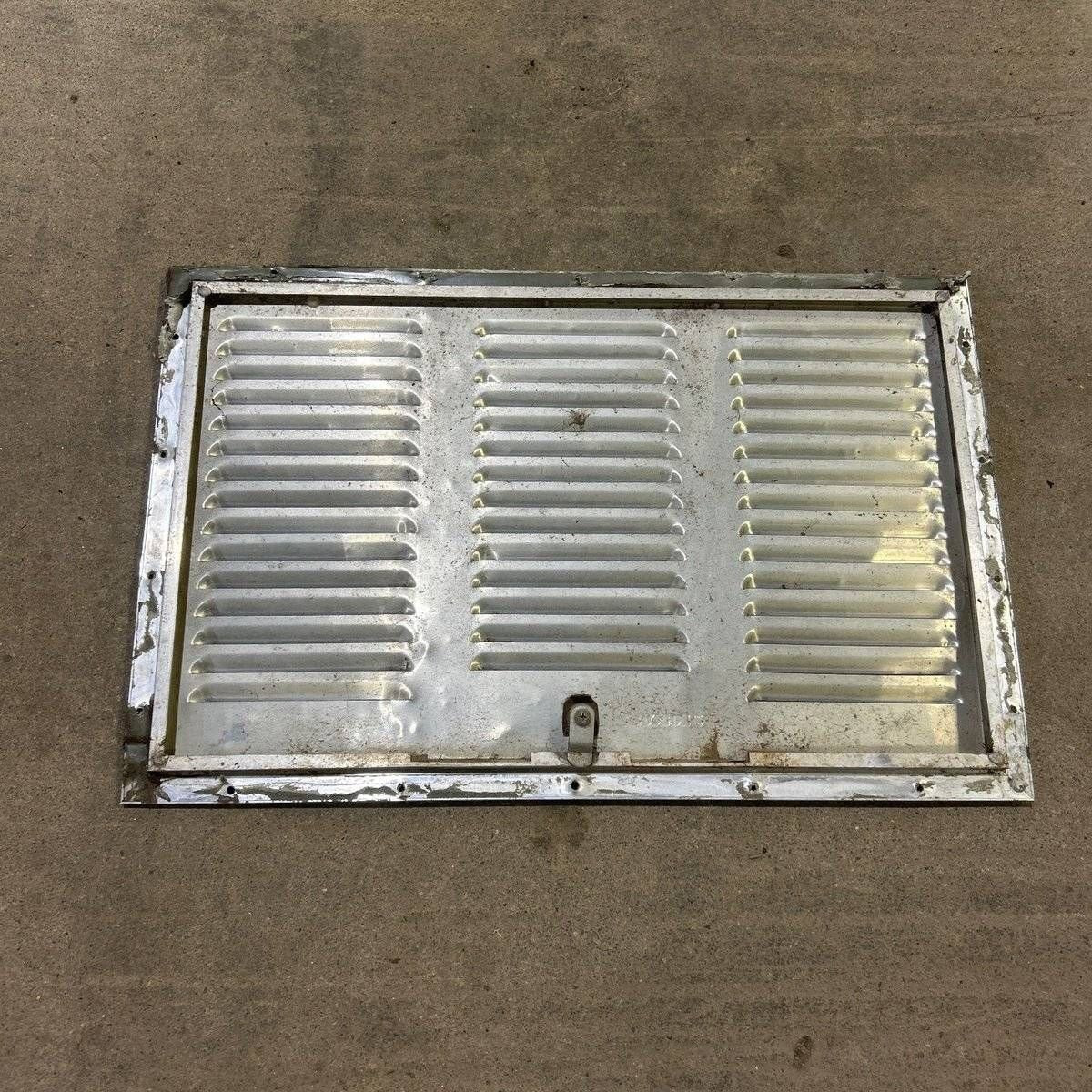 Used Retro Norcold - Off White Vent Door - Photo 3