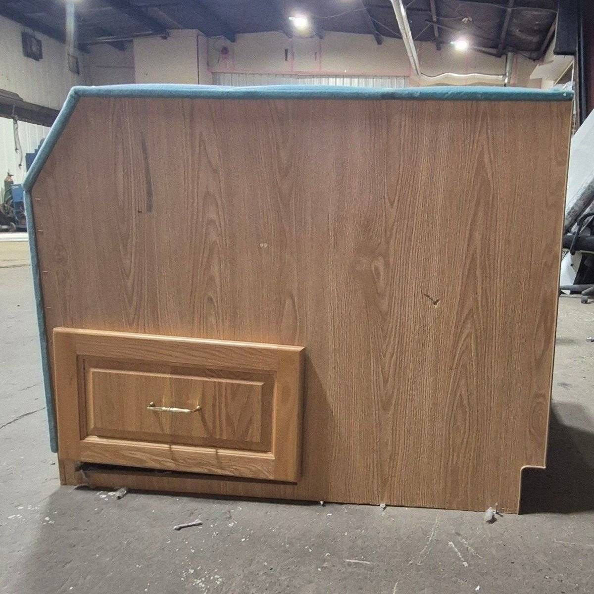 Used Complete RV Dinette Set, Does include table hardware - 78" x 40 3/4" x 32" - Photo 3