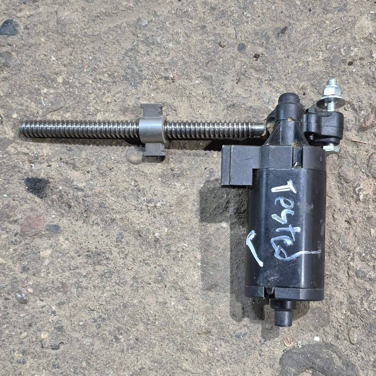 Used Power Motorhome Captain Chair Replacement Motor, Up/ Down - GEN II B , 8-81902 , 5709440 - Photo 3