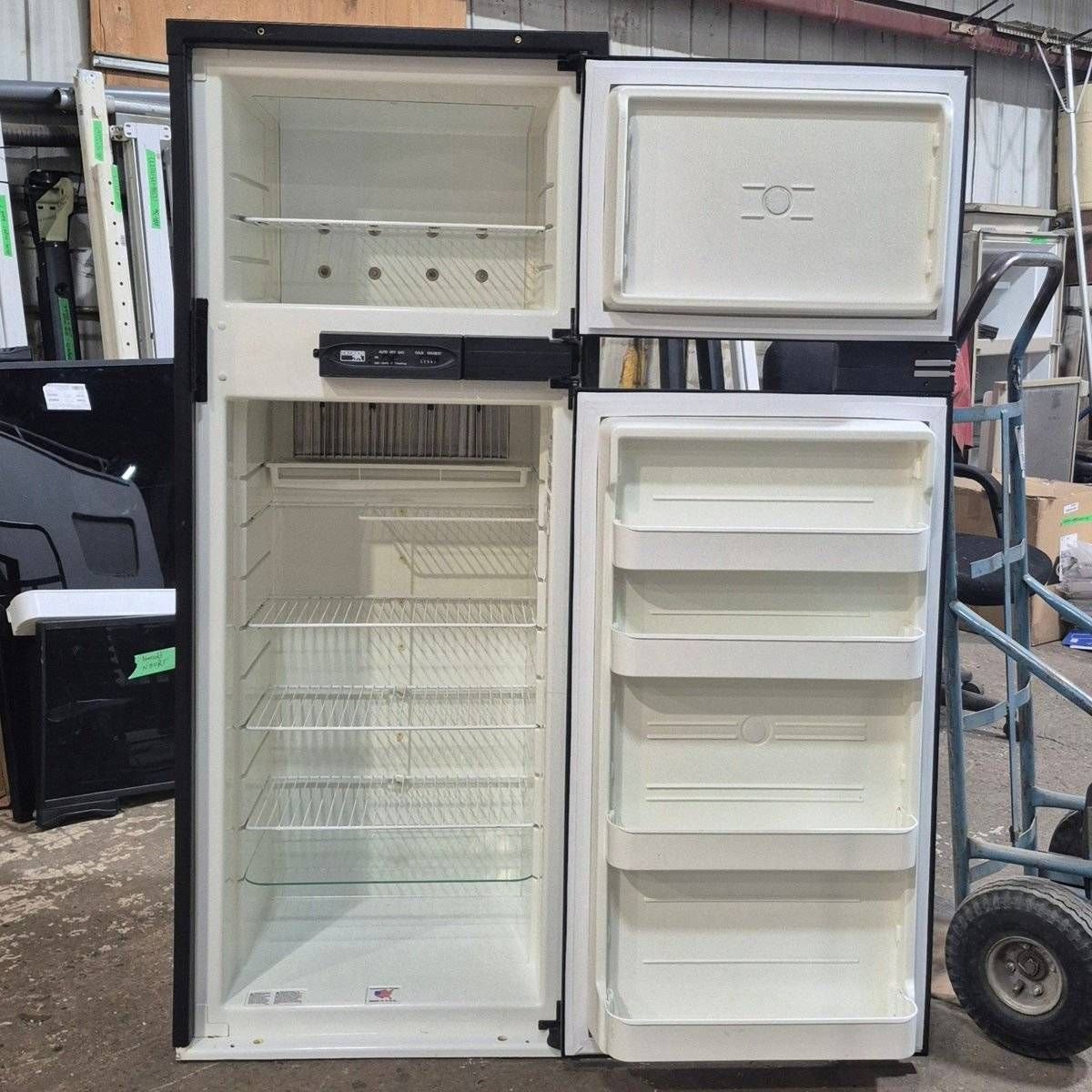 Used Complete Norcold Fridge, 2-Way - N811 - Photo 3