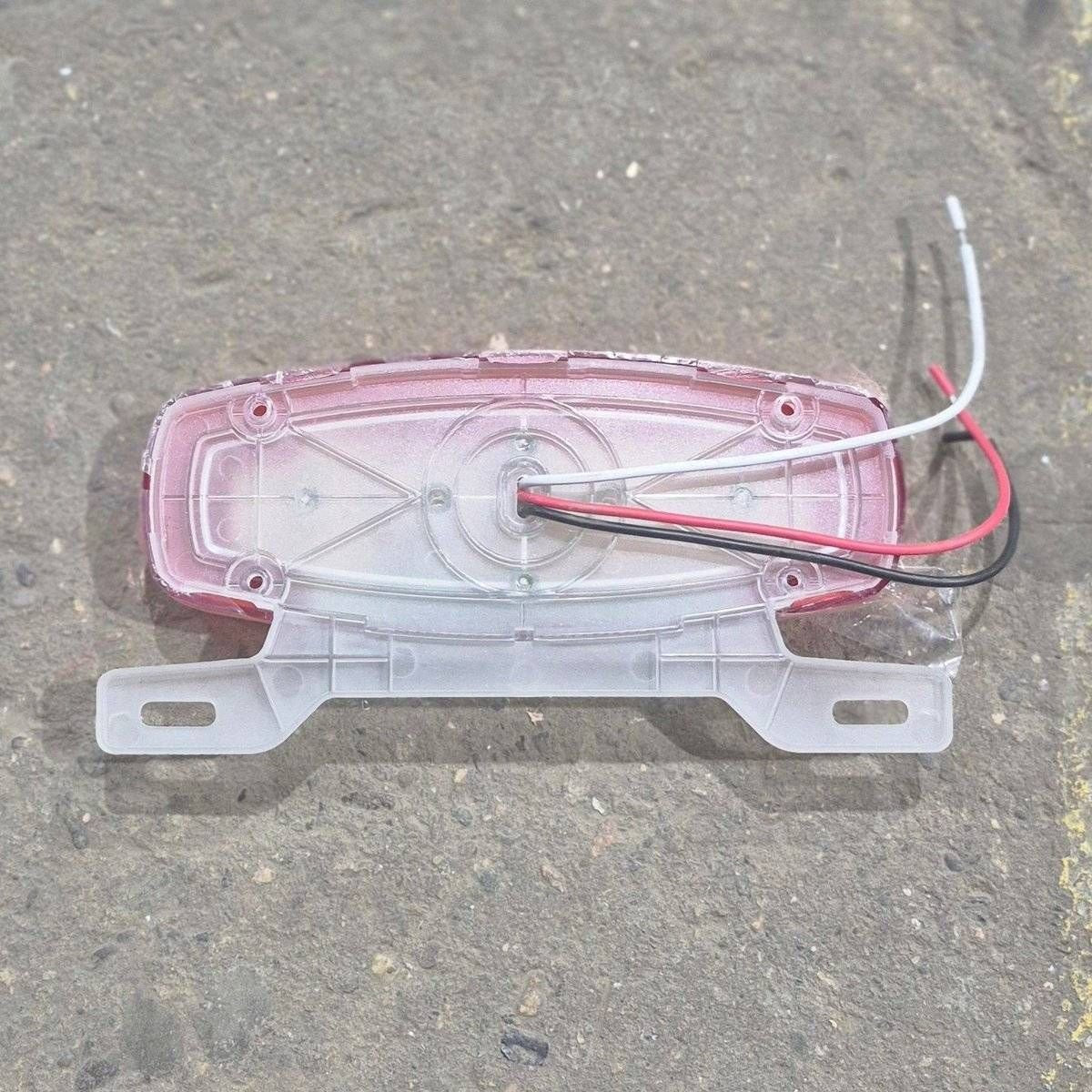 Used RV Tail Light Assembly, With License Plate Bracket, 8.625