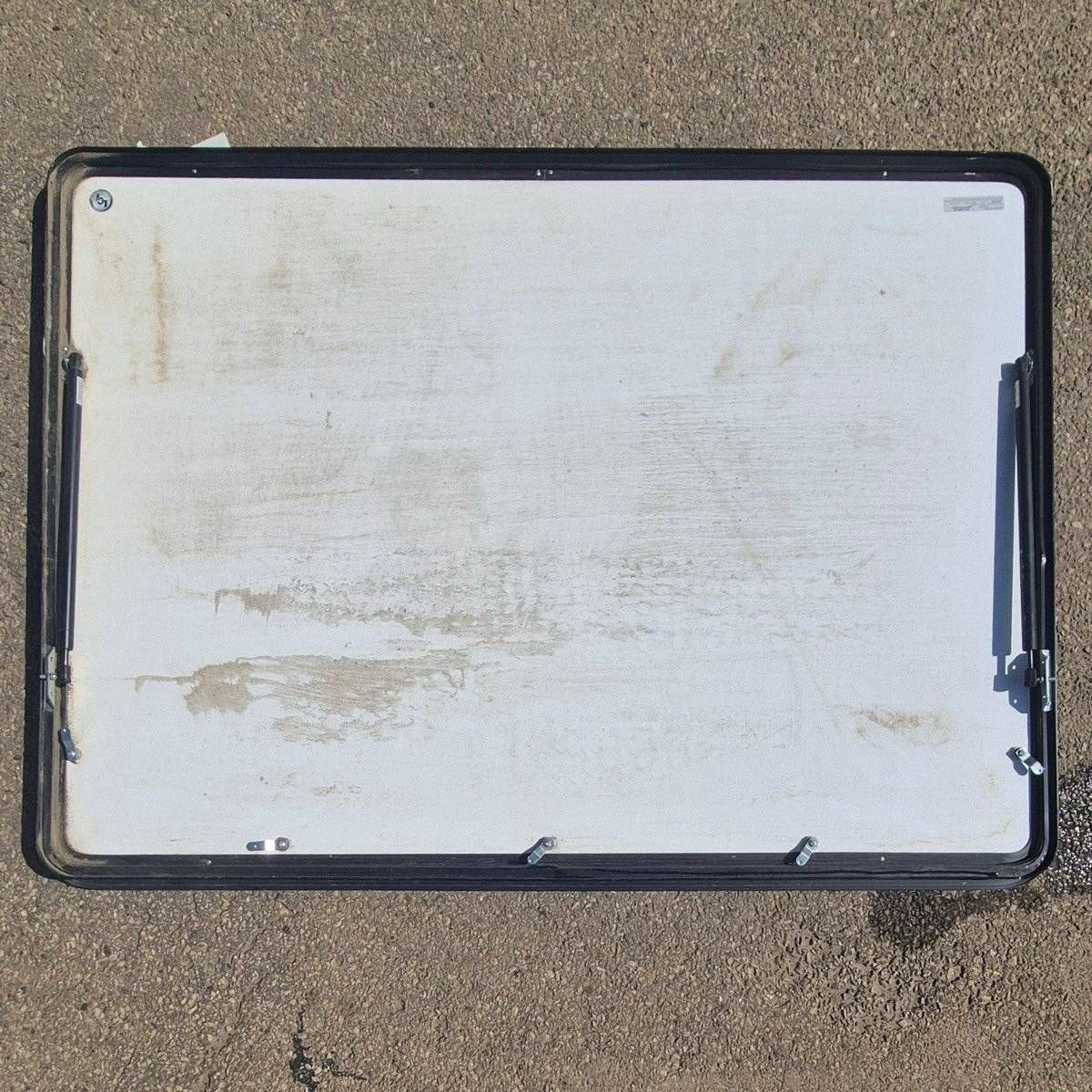 Used Radius Cornered Outdoor Kitchen Compartment Door - 65 5/8" X 47 5/8" X 1 7/8" - Photo 3