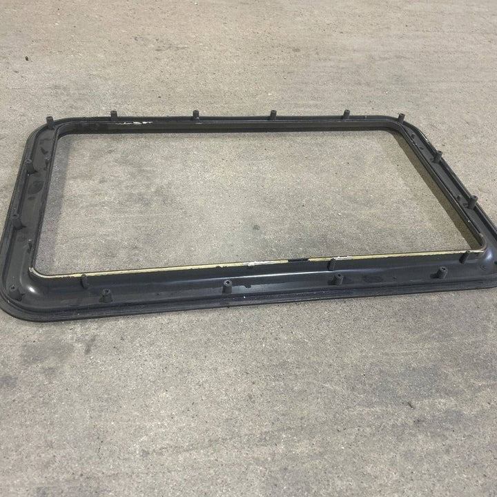 Used Exterior Entry door window Frame: 24 3/4" x 15 3/4" - Photo 3