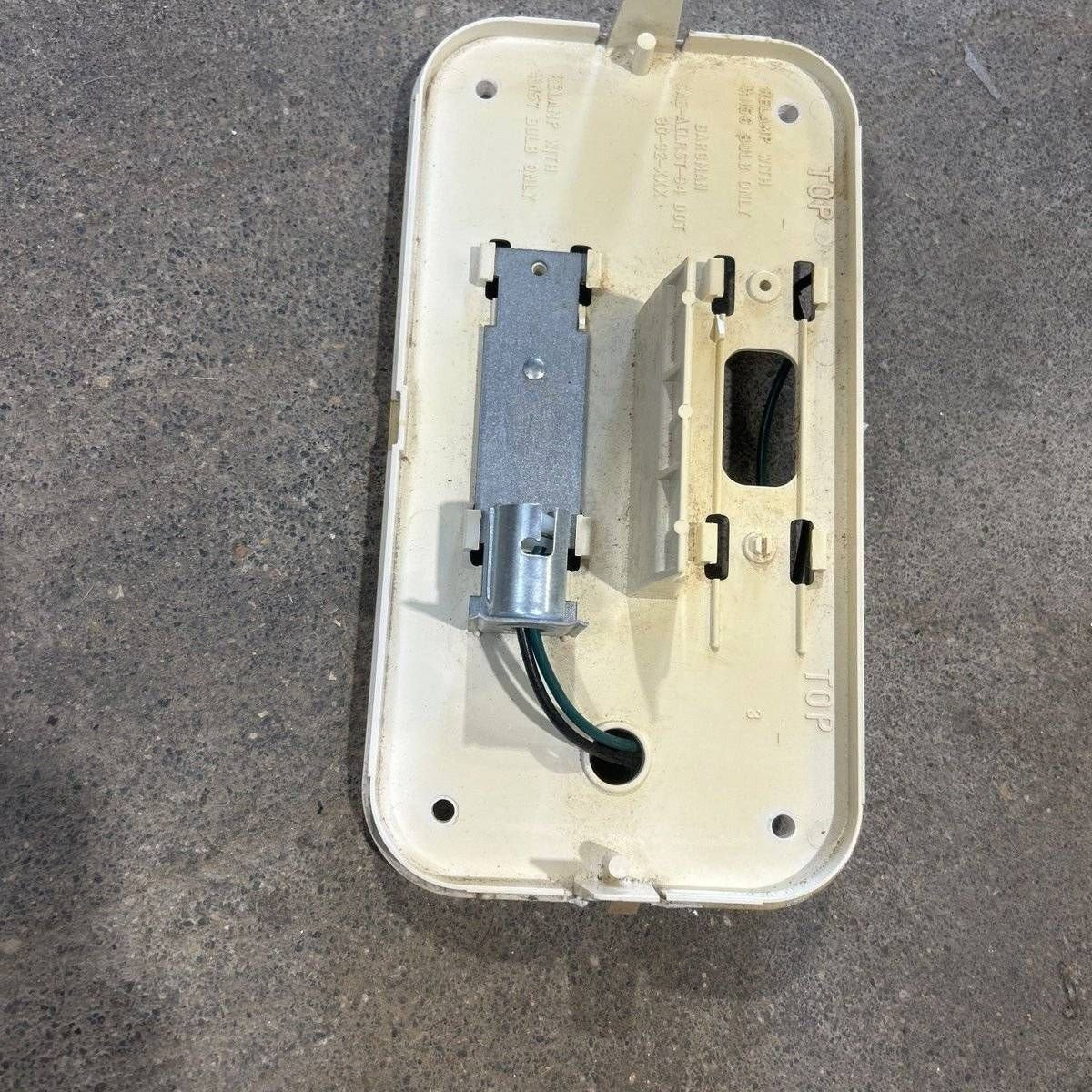 Used RV Tail Light Base 30-92-XXX - Photo 3