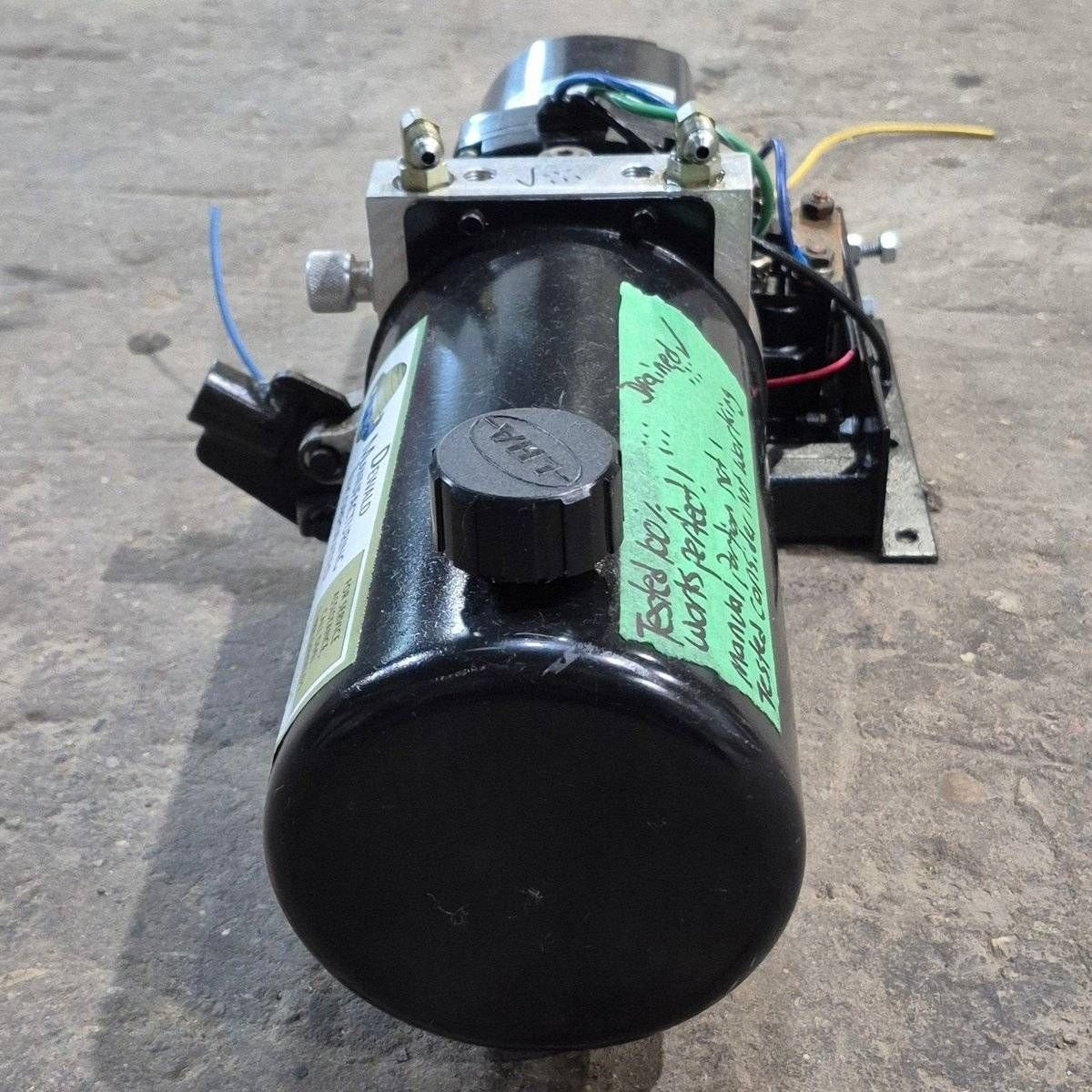 Used Dewald RV Slide Out Hydraulic Pump/ Motor/ Tank Assembly - Photo 4