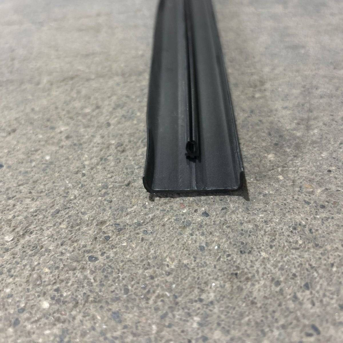 Used Norcold Upper Black Retainer Panel 619558 - Photo 4