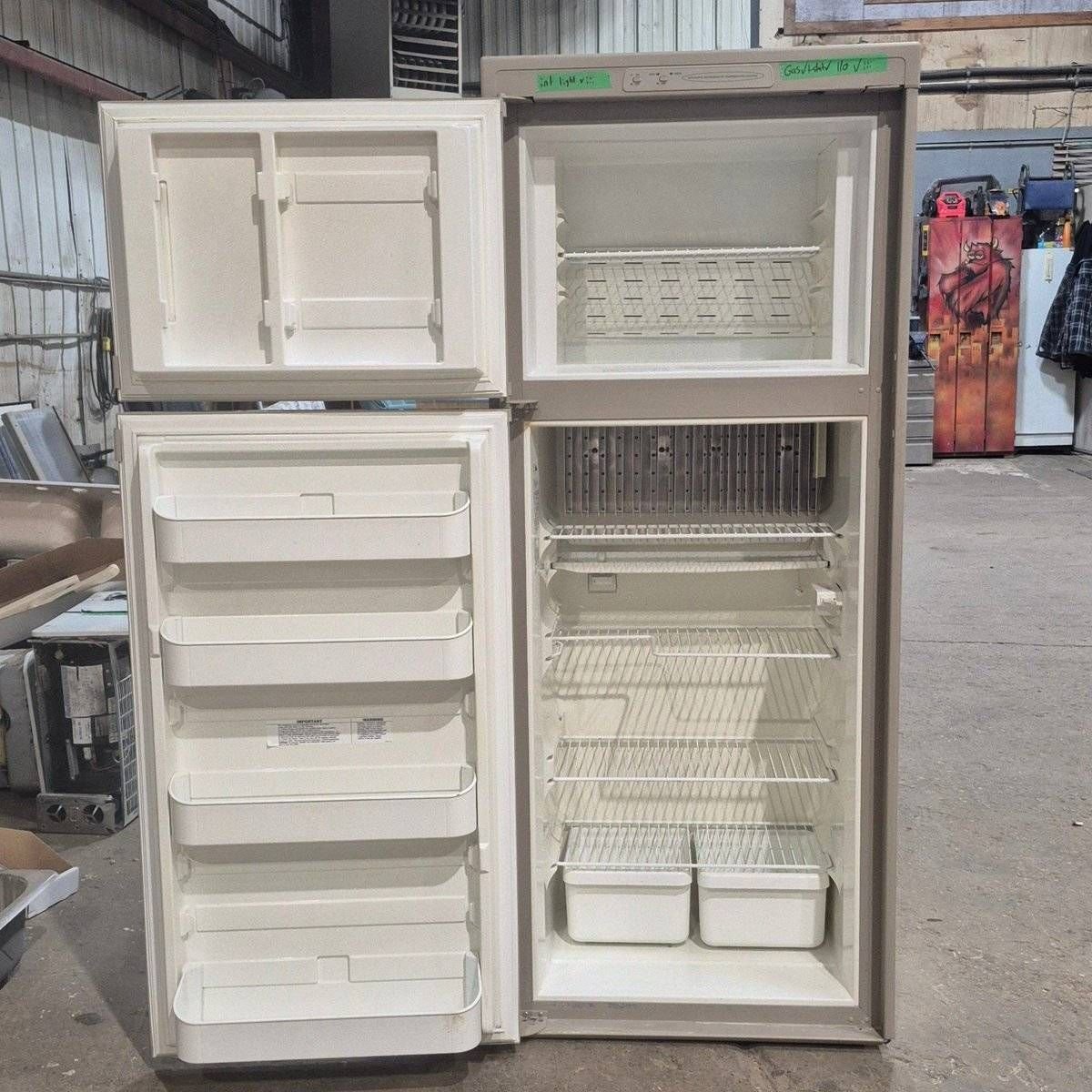 Used Complete Dometic Fridge, 2-Way - RM2852 - Photo 4