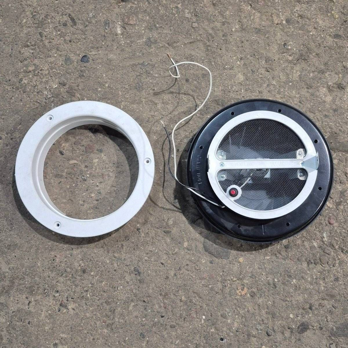 Used Complete Ventline Fan Vent, 12V, 6.5 X 6.5 X 1.5 - Vanair , VP - Photo 4