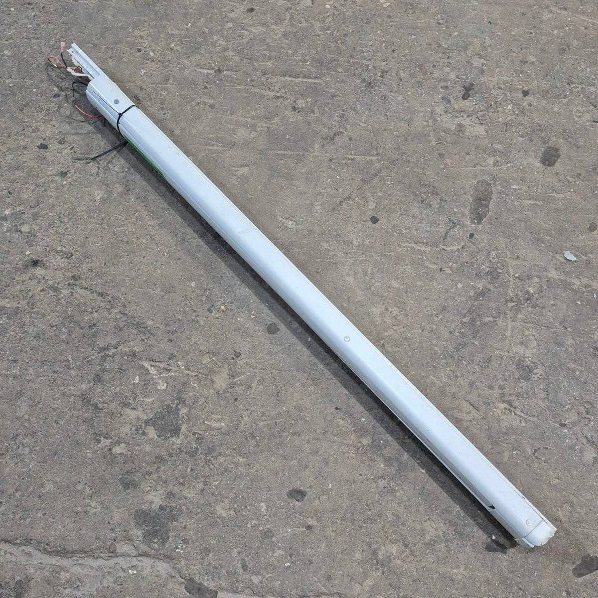 Used Carefree Awning Arm, Drive (Front), Steep Pitch, White, 59" - Travel'r , R001507WHT - Photo 4