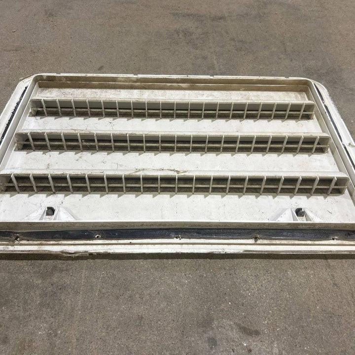 Used Norcold 621156 - Air Intake Side Refrigerator Vent- HAS FRAME - Photo 4