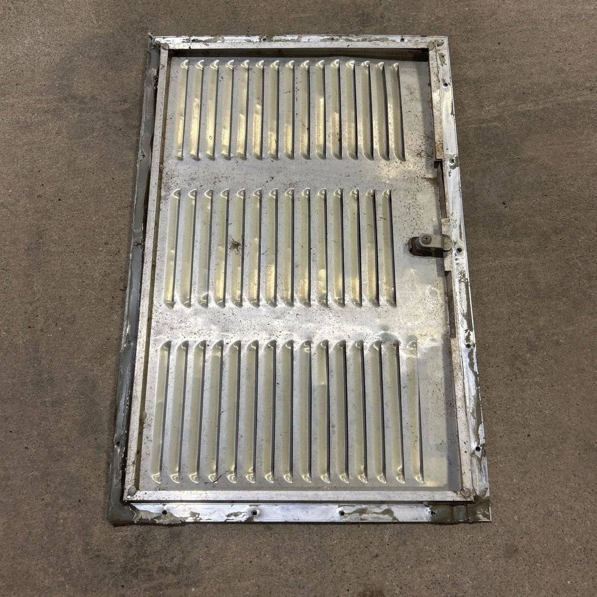 Used Retro Norcold - Off White Vent Door - Photo 4