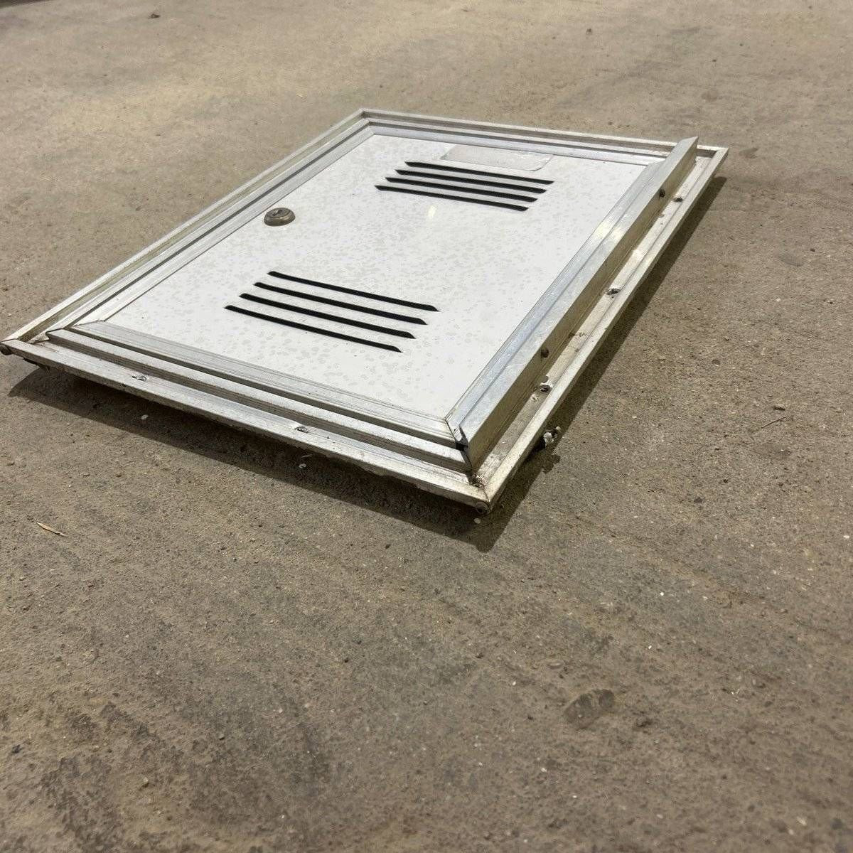 Used Square Cornered Cargo Door - 15.75 X 11.75 X .75 - 10.75 X 13.75 X .50 - Photo 5