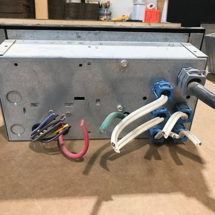 Used 20 AMP MAGNETEK DC Distribution Panel - Model 80 - Photo 5