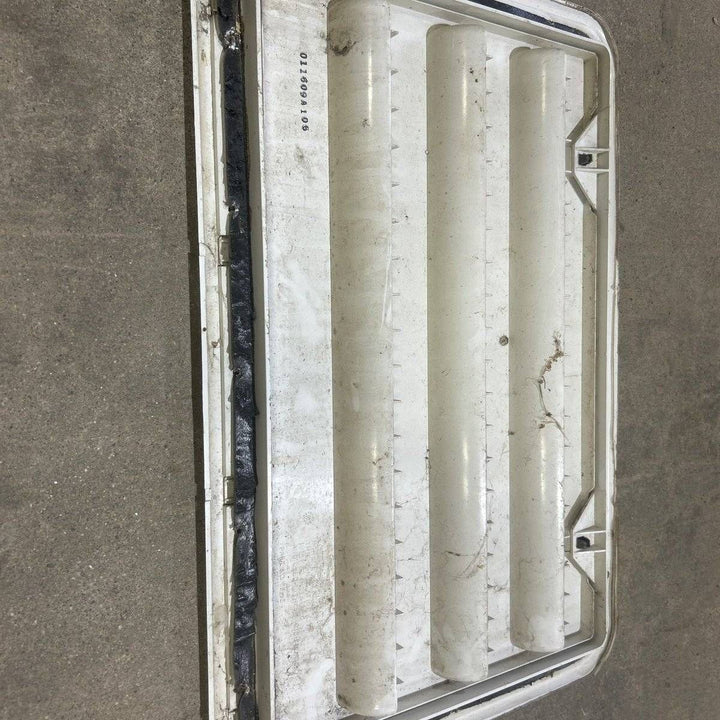 Used Norcold 621156 - Air Intake Side Refrigerator Vent- HAS FRAME - Photo 5