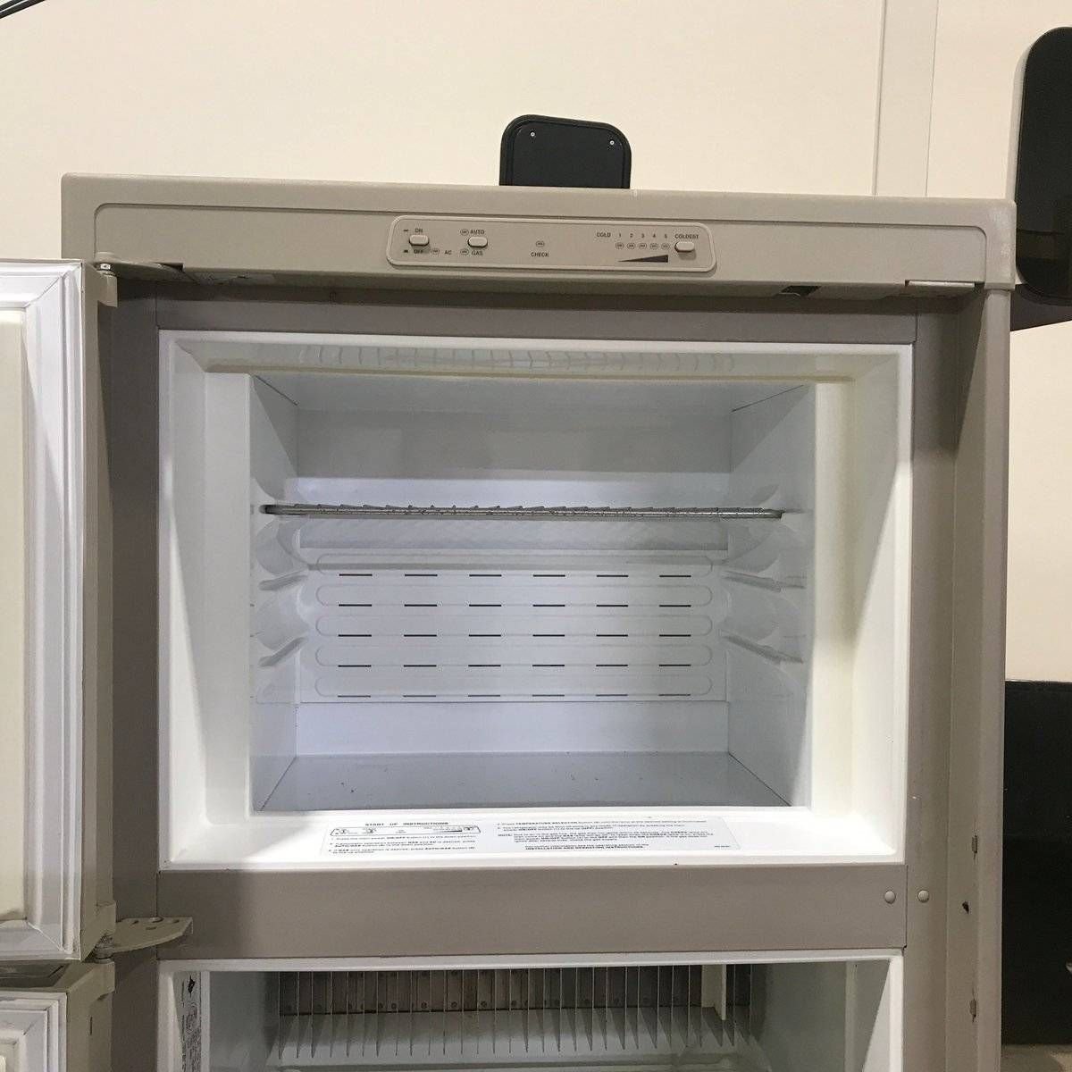 Used Complete Dometic Fridge, 2-Way - RM3662 - Photo 7