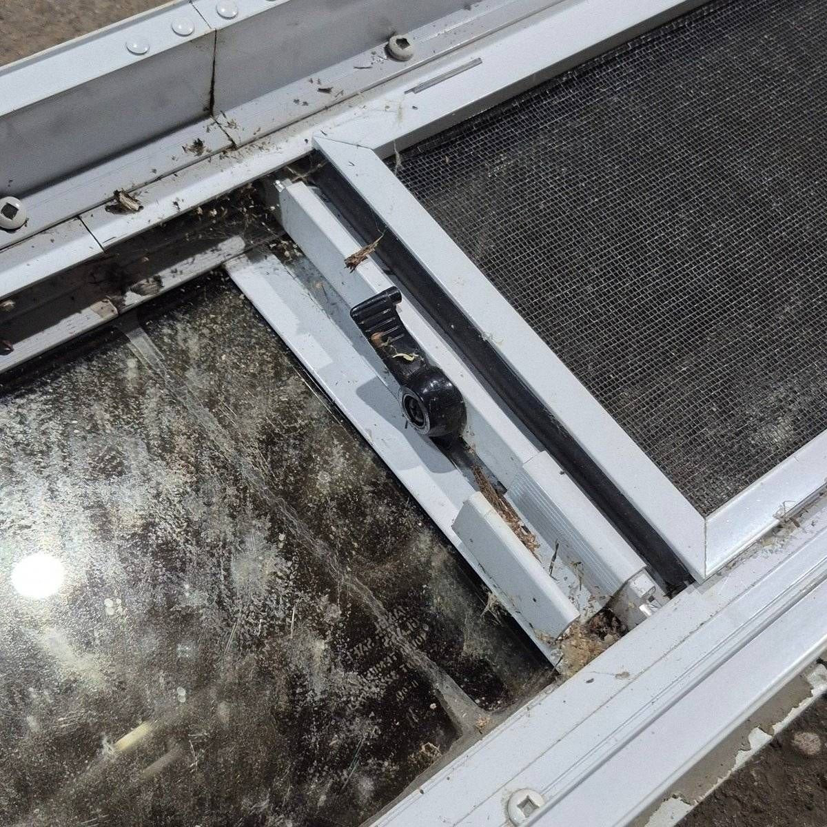 Used White Radius Opening Window - 42 1/2" X 7 1/2" X 2" - Photo 8